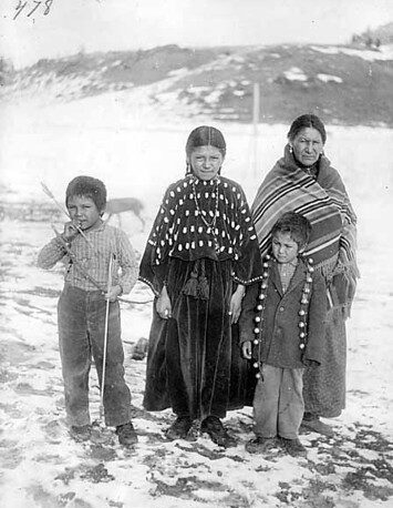 Native American family from early 1900s.