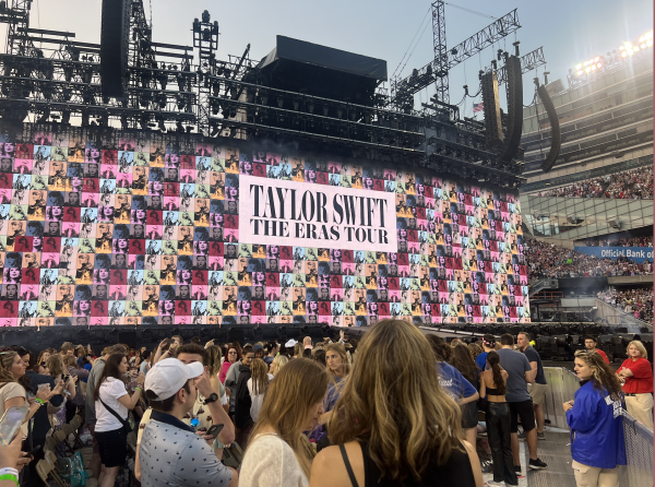 Opening screen of Taylor Swifts eras tour
